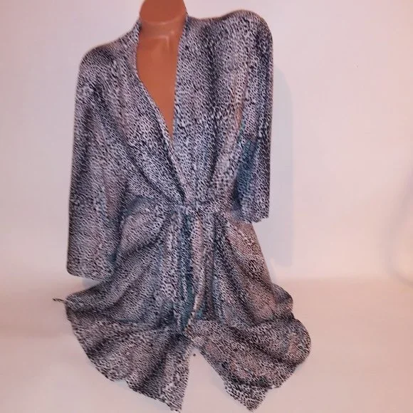 Rene Rofe Robe - Picture 1 of 6